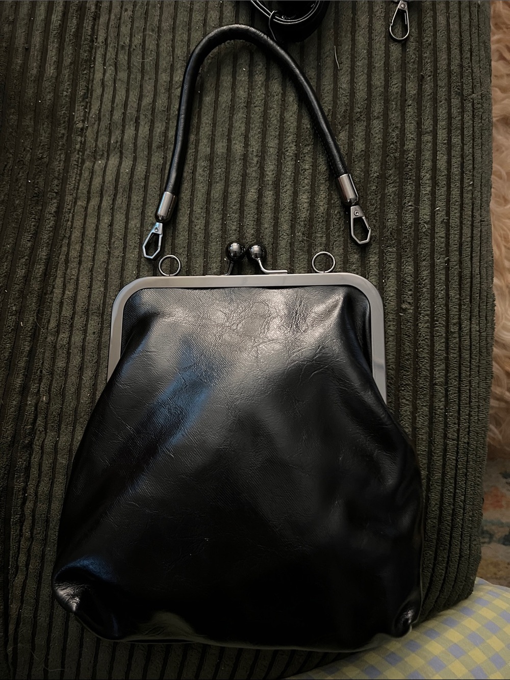 SHEIN Burgundy Frame Kiss-Lock Vegan Crossbody/Wrist Strap Purse 👜 - Picture 10 of 12